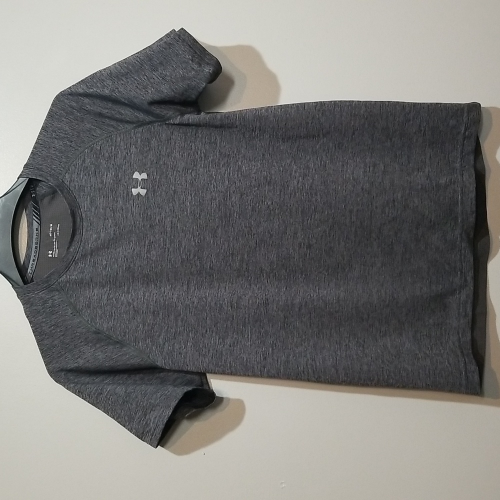 EUC Under Armor Fitted Shirt sz Medium